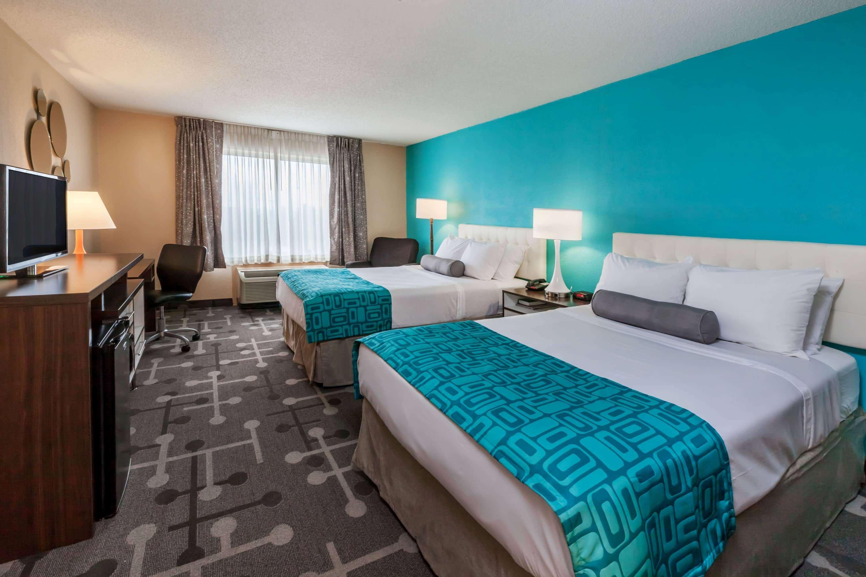 Howard Johnson By Wyndham Romulus Detroit Metro Airport Exterior photo